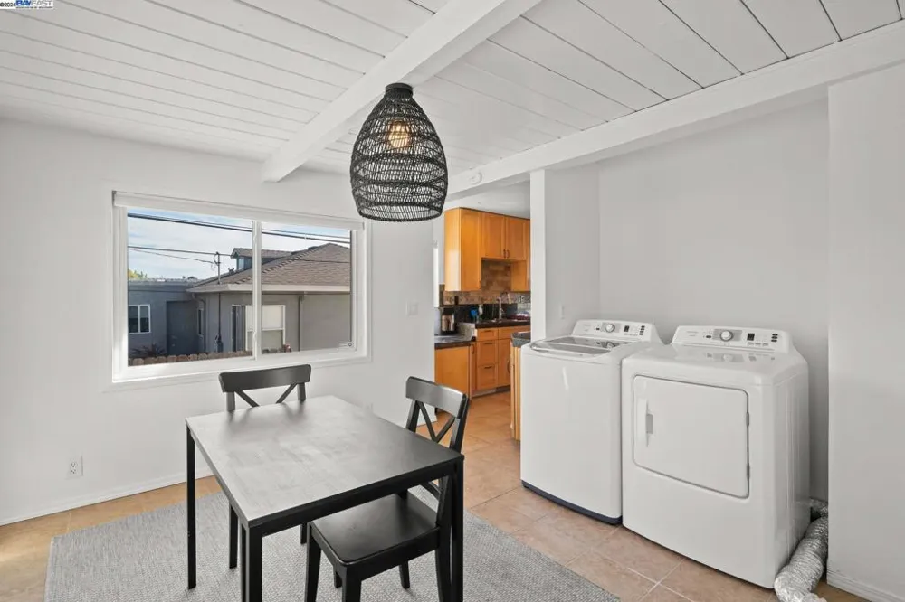 108 Mesa Vallejo, CA 94591