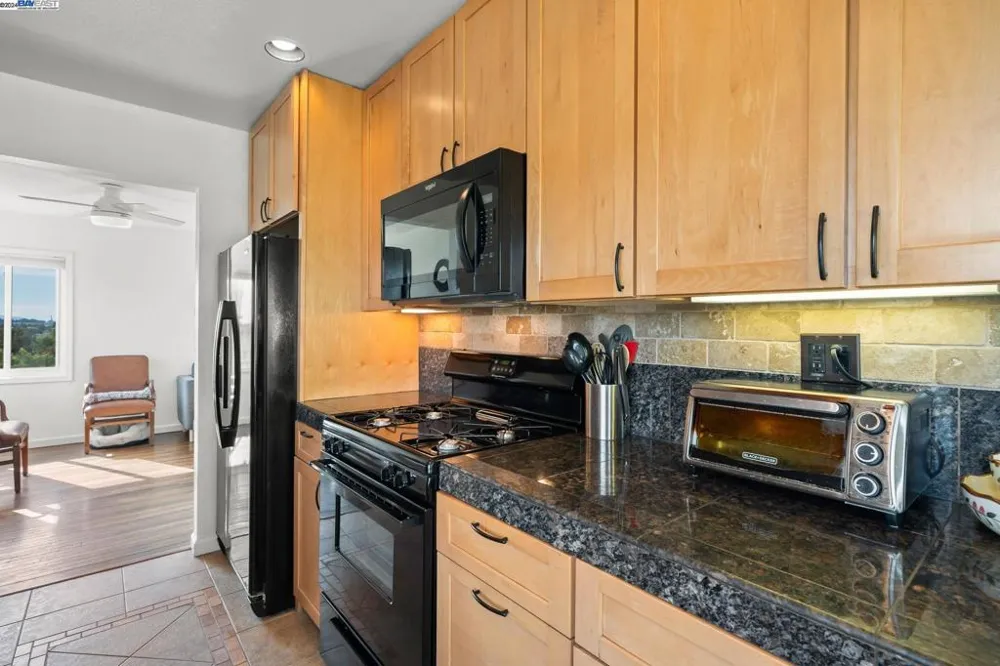 108 Mesa Vallejo, CA 94591