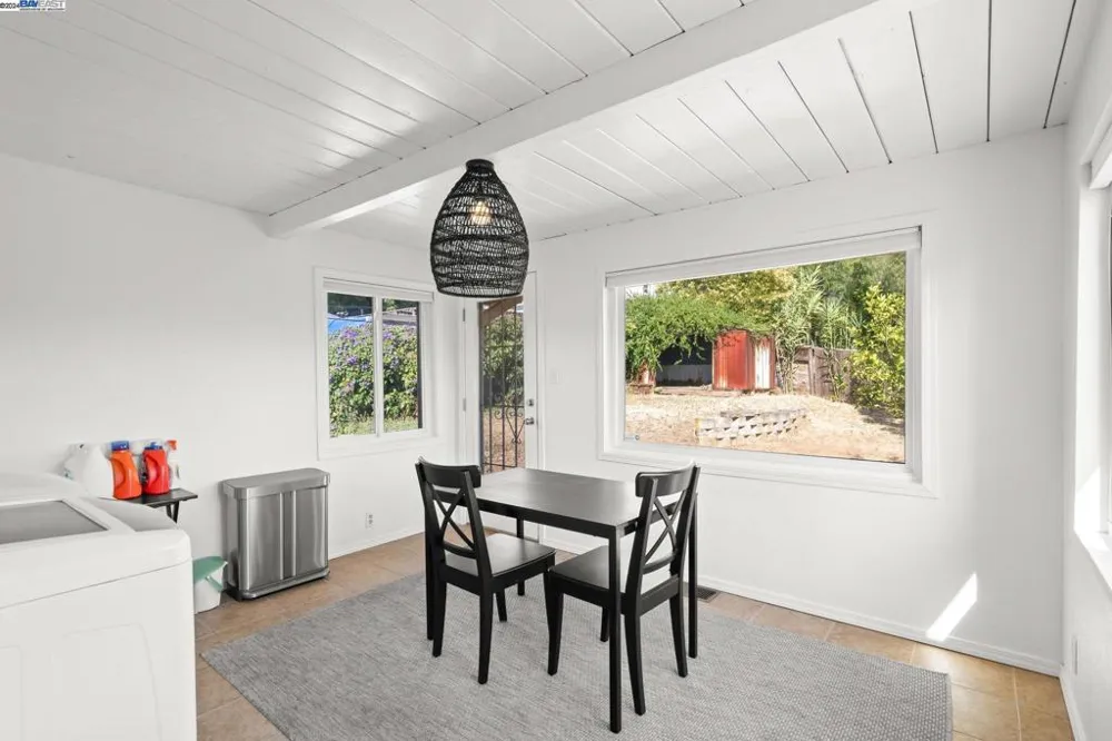 108 Mesa Vallejo, CA 94591