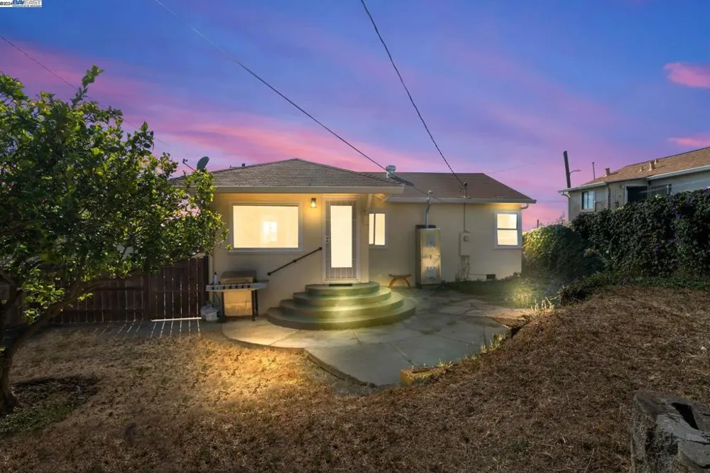 108 Mesa Vallejo, CA 94591