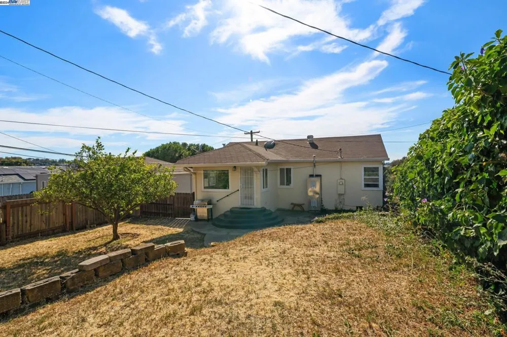 108 Mesa Vallejo, CA 94591