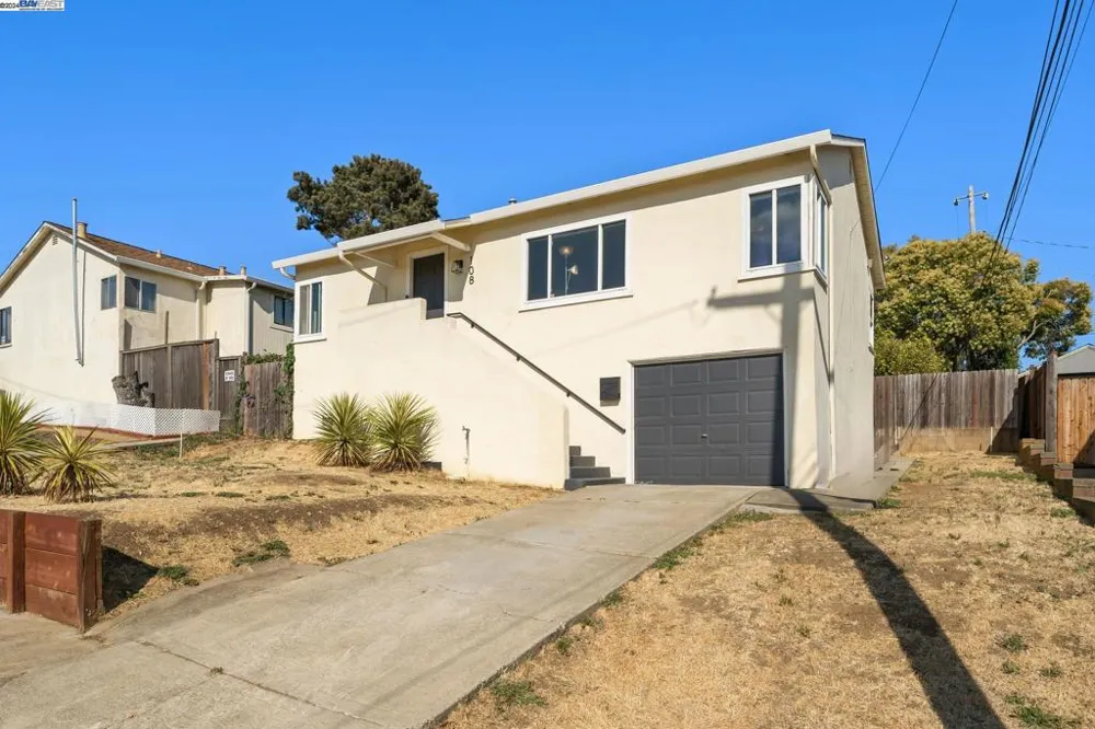 108 Mesa Vallejo, CA 94591
