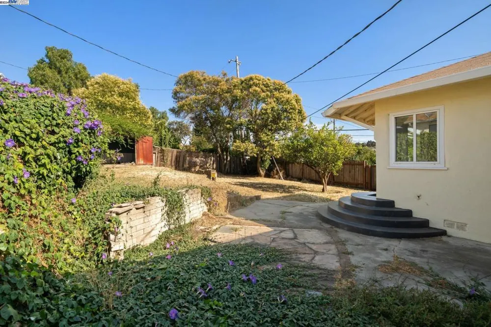 108 Mesa Vallejo, CA 94591