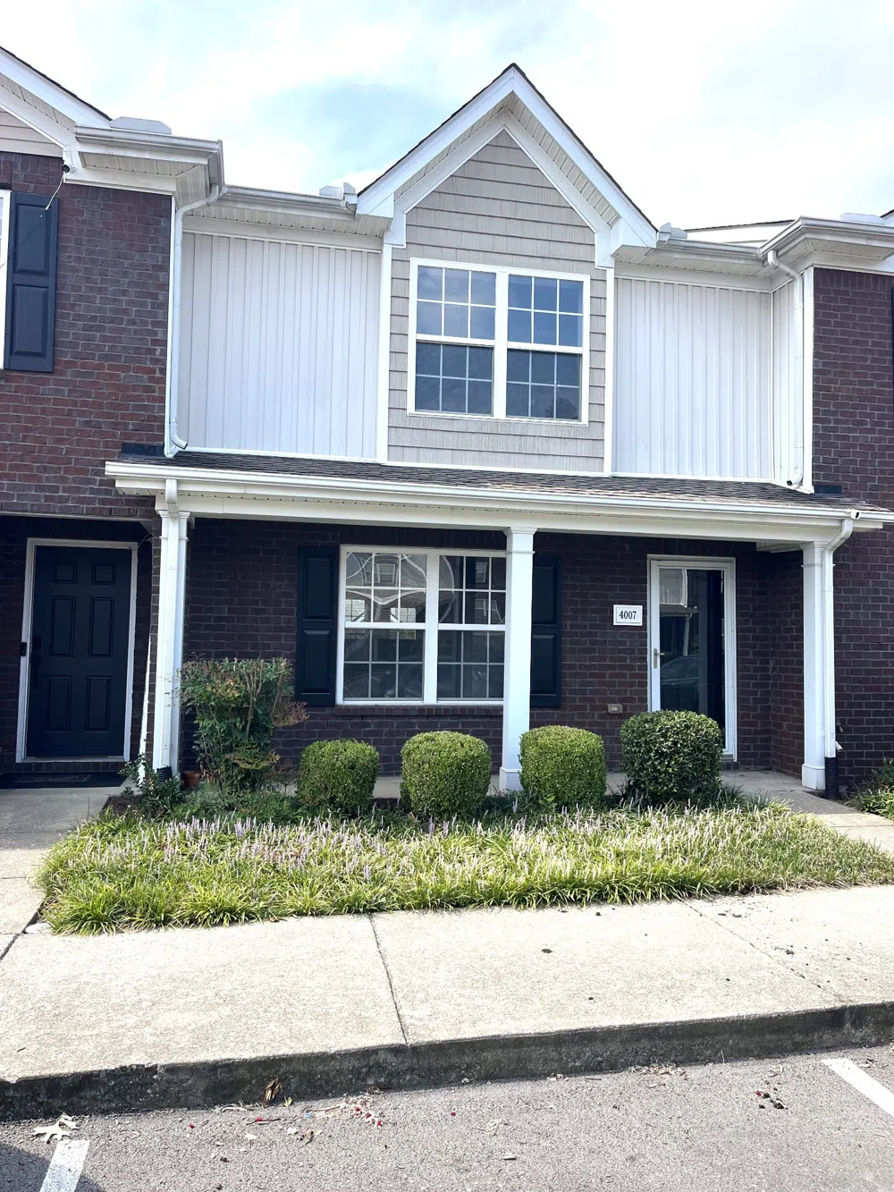 4007 George Buchanan Dr La Vergne, TN 37086