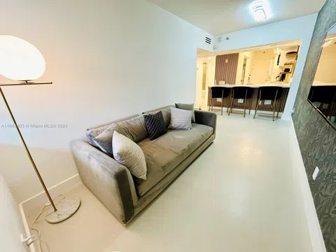 100 Lincoln Rd #445