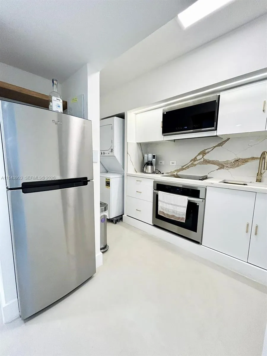 100 Lincoln Rd #445 Miami Beach, FL 33139