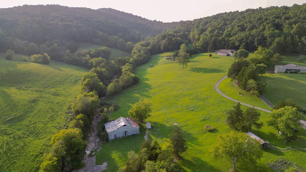 0 John Donald Lane Brush Creek, TN 38547