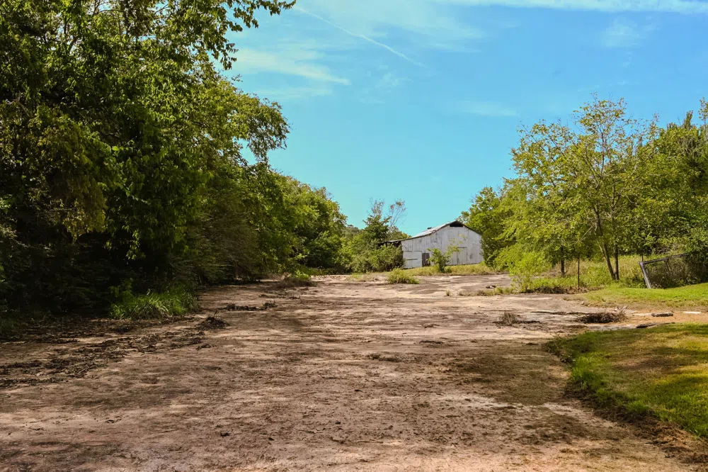 0 John Donald Lane Brush Creek, TN 38547