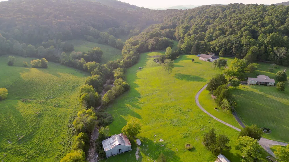 0 John Donald Lane Brush Creek, TN 38547