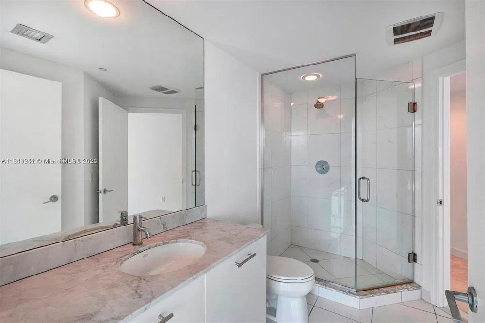 55 SE 6th St #3401 Miami, FL 33131