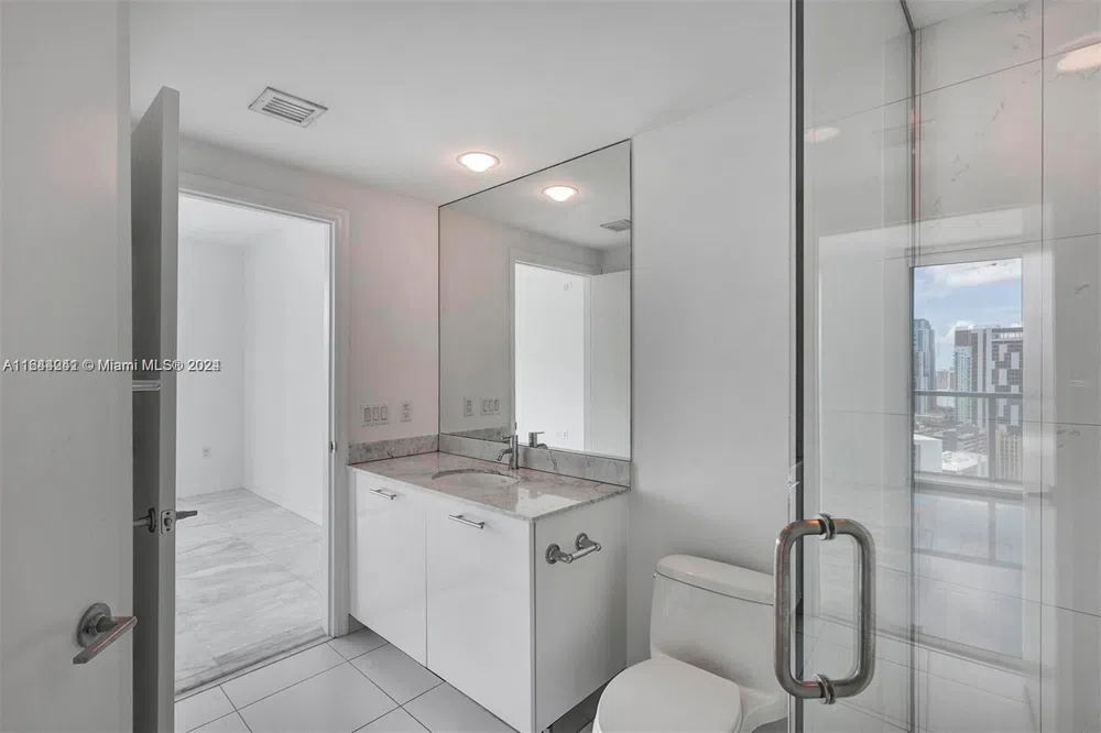 55 SE 6th St #3401 Miami, FL 33131