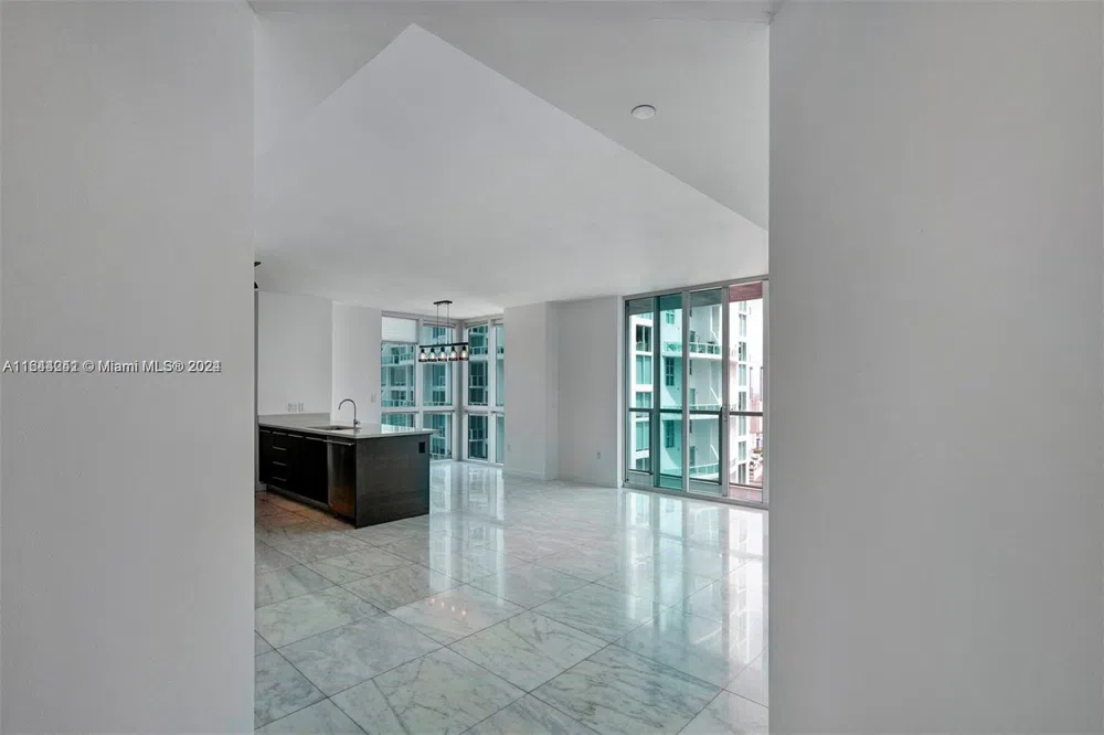 55 SE 6th St #3401 Miami, FL 33131