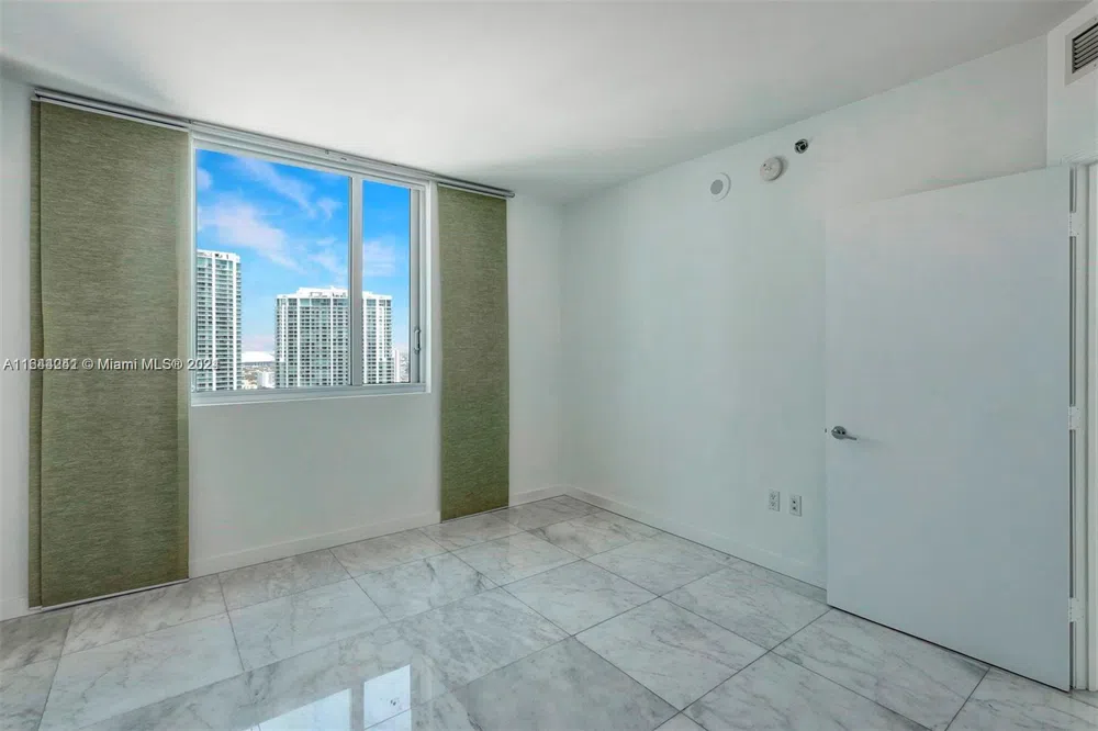 55 SE 6th St #3401 Miami, FL 33131