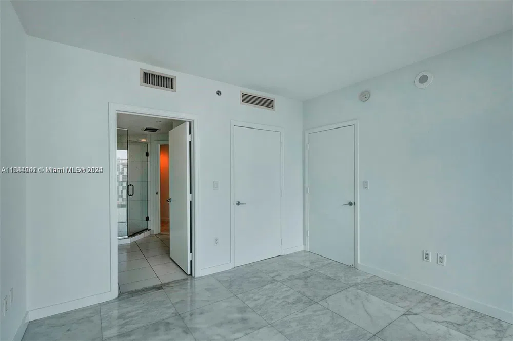 55 SE 6th St #3401 Miami, FL 33131