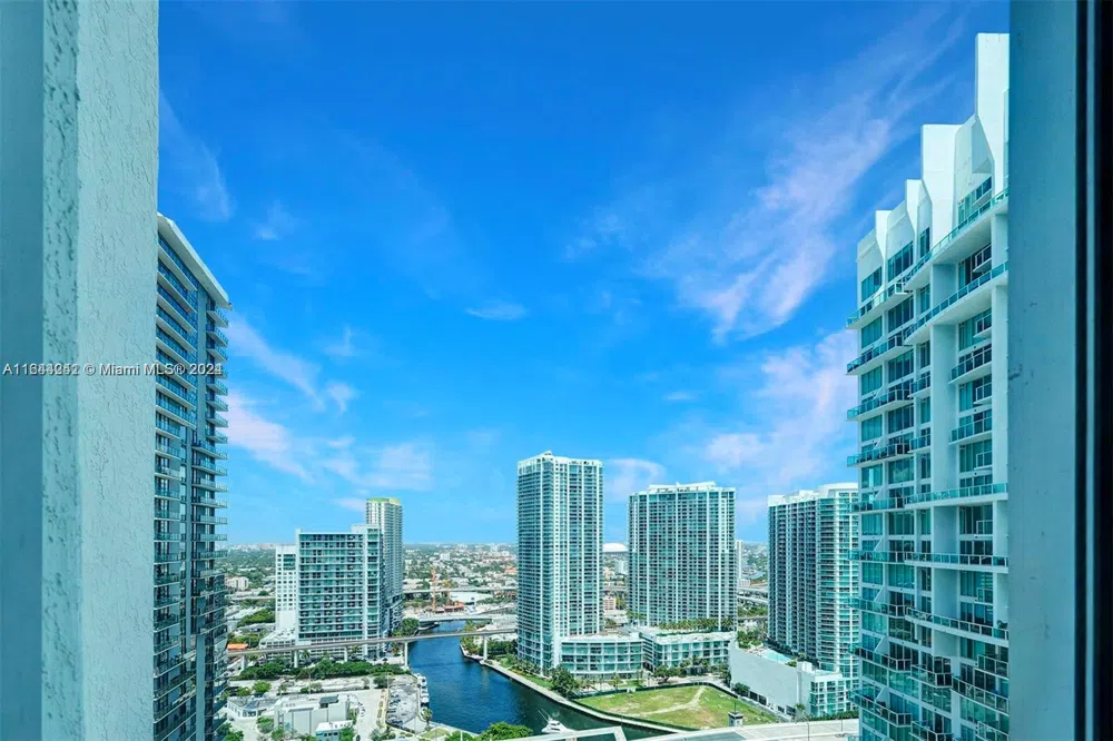 55 SE 6th St #3401 Miami, FL 33131