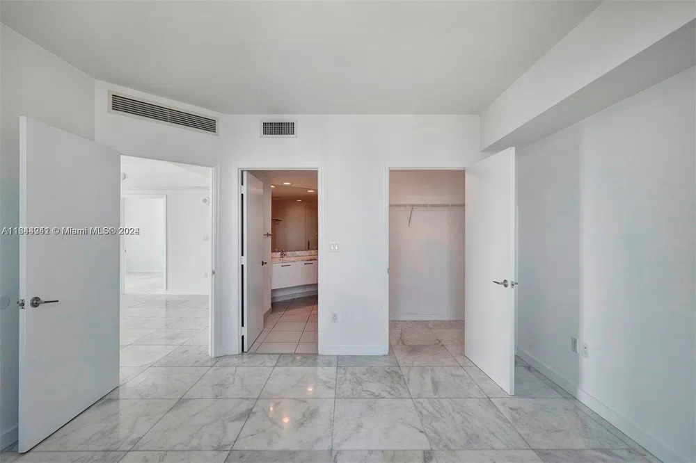 55 SE 6th St #3401 Miami, FL 33131