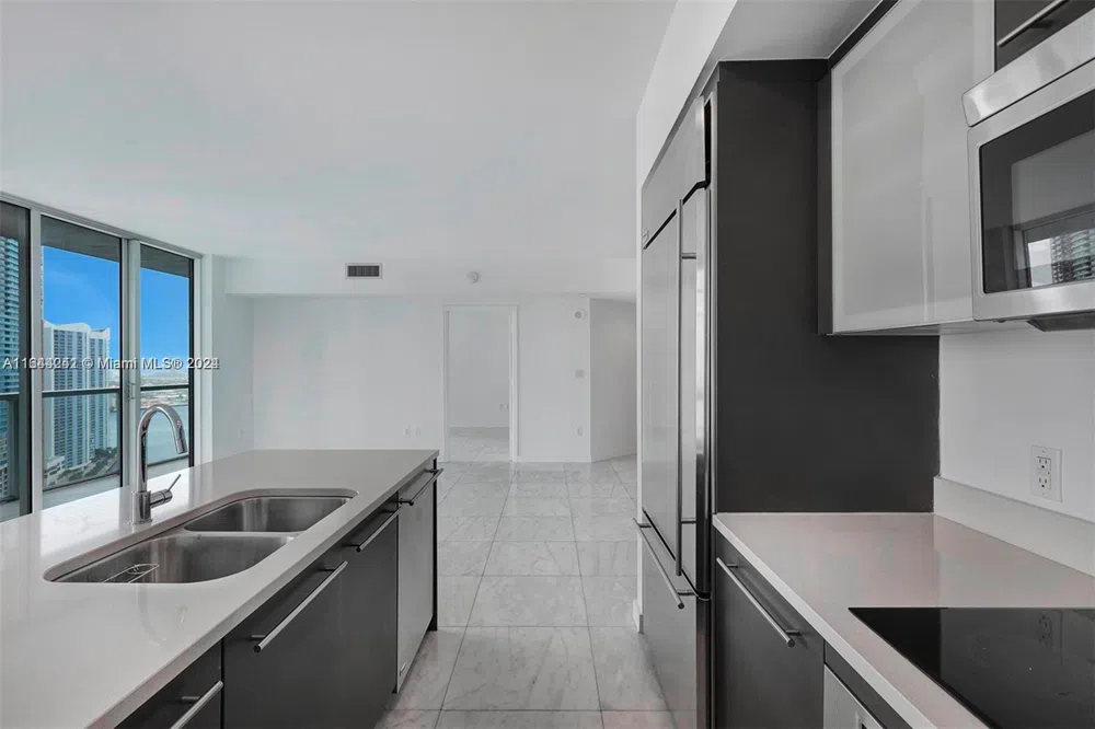 55 SE 6th St #3401 Miami, FL 33131