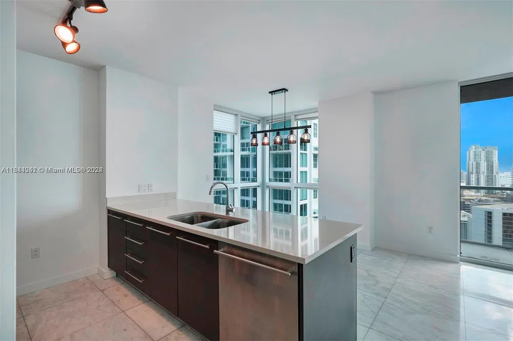 55 SE 6th St #3401 Miami, FL 33131
