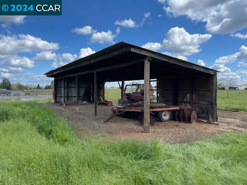 8999 Pettyjohn Rd Red Bluff, CA 96080