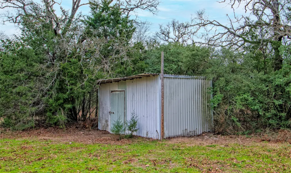 5100 Wood Duck Drive Flatonia, TX 78959