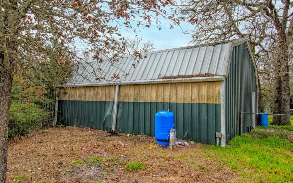 5100 Wood Duck Drive Flatonia, TX 78959