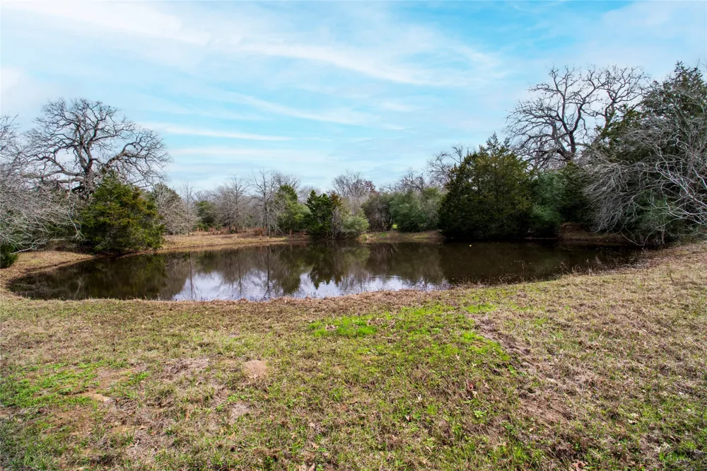 5100 Wood Duck Drive Flatonia, TX 78959