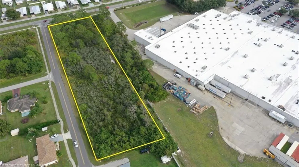 3237 SCHUMACHER ROAD Sebring, FL 33872