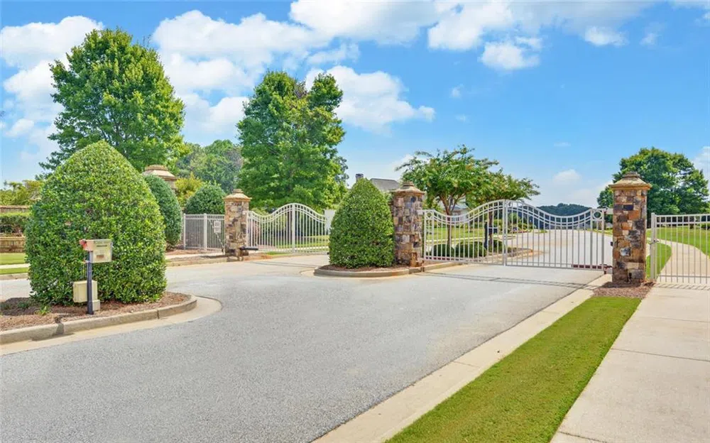 5420 Planting Field Lane Flowery Branch, GA 30542