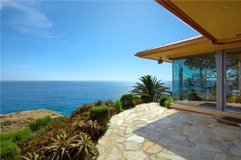 111 S La Senda Drive