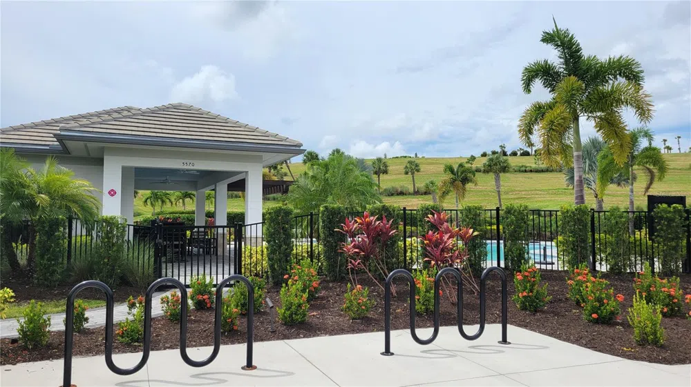 5419 SUMMIT GLEN Bradenton, FL 34203