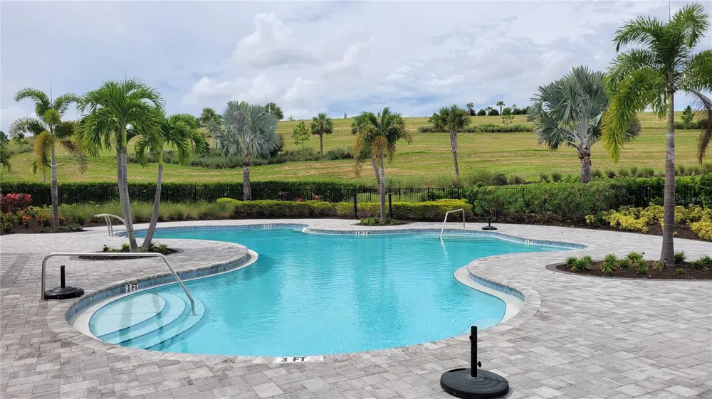 5419 SUMMIT GLEN Bradenton, FL 34203