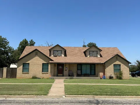 1500 W 9th