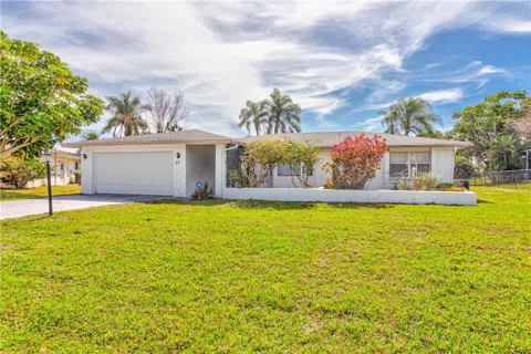 37 OAKLAND HILLS PLACE
