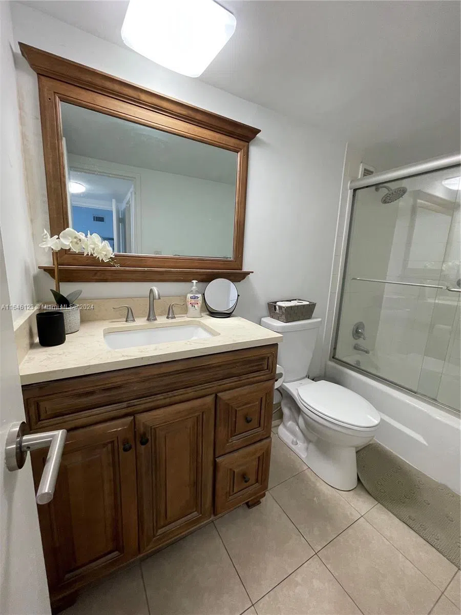 5151 Collins Ave #629 Miami Beach, FL 33140