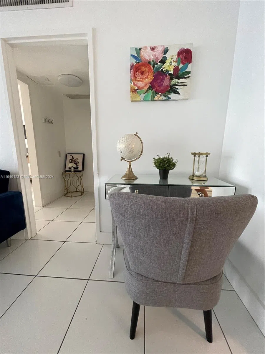 5151 Collins Ave #629 Miami Beach, FL 33140
