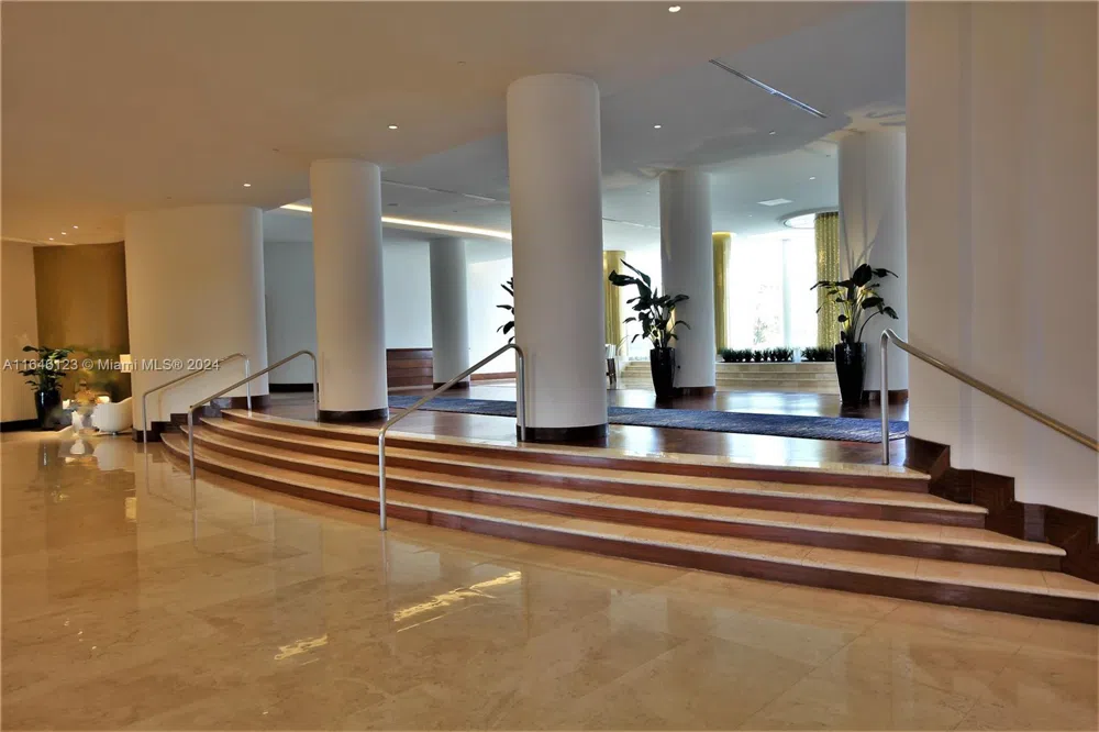 5151 Collins Ave #629 Miami Beach, FL 33140