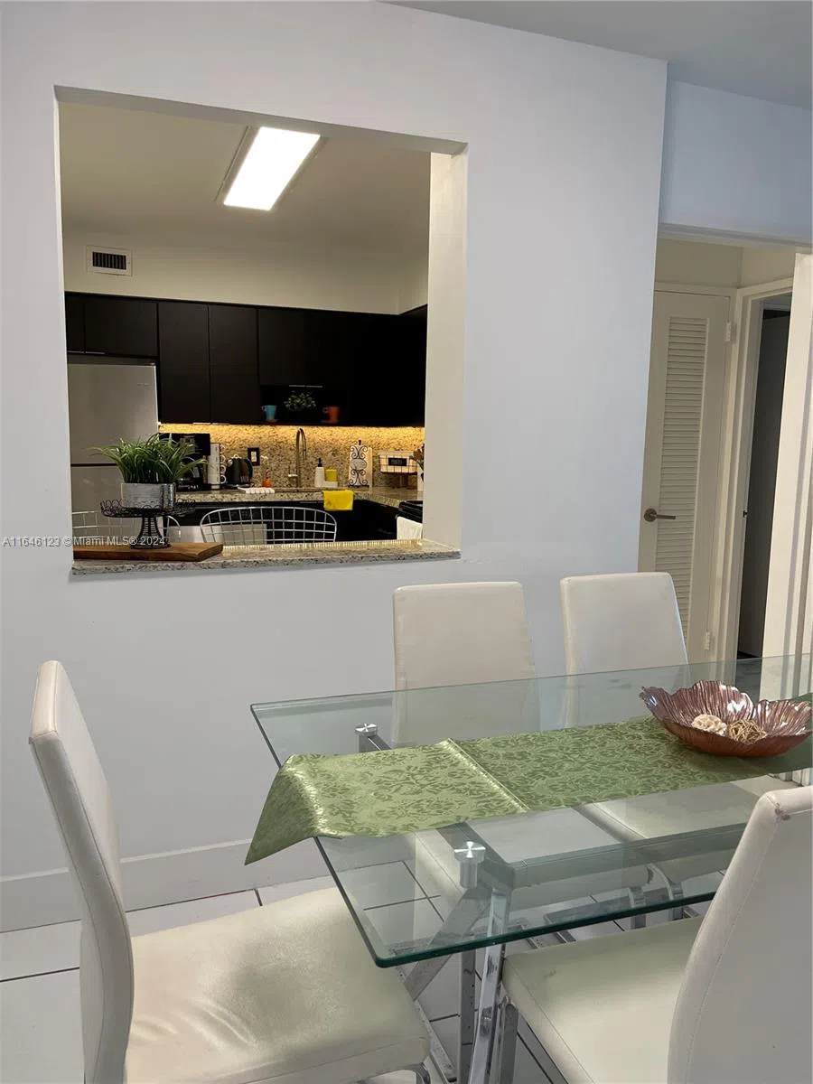 5151 Collins Ave #629 Miami Beach, FL 33140