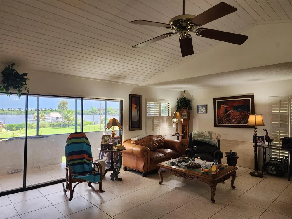 393 SW 35th St #393 Palm City, FL 34990