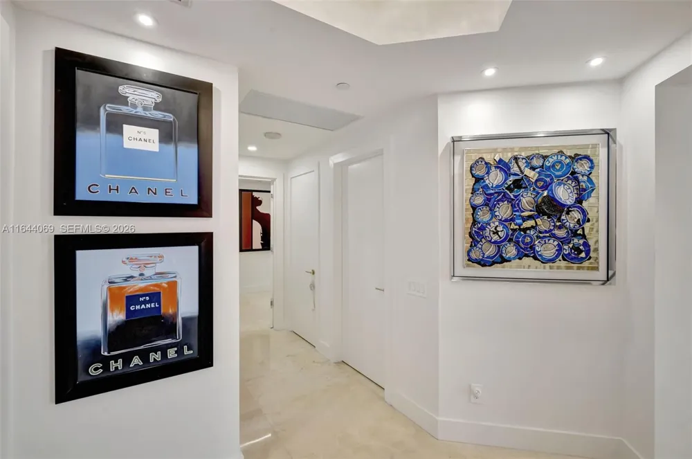 21200 Point Pl #1204 Aventura, FL 33180