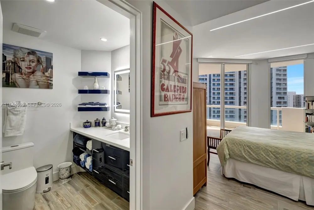 21200 Point Pl #1204 Aventura, FL 33180
