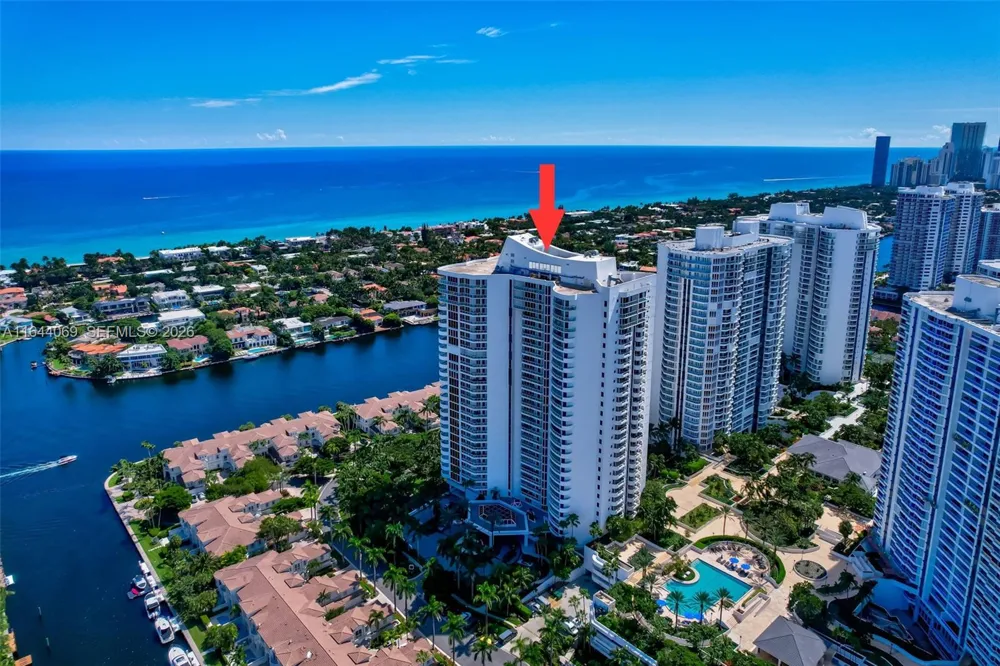 21200 Point Pl #1204 Aventura, FL 33180