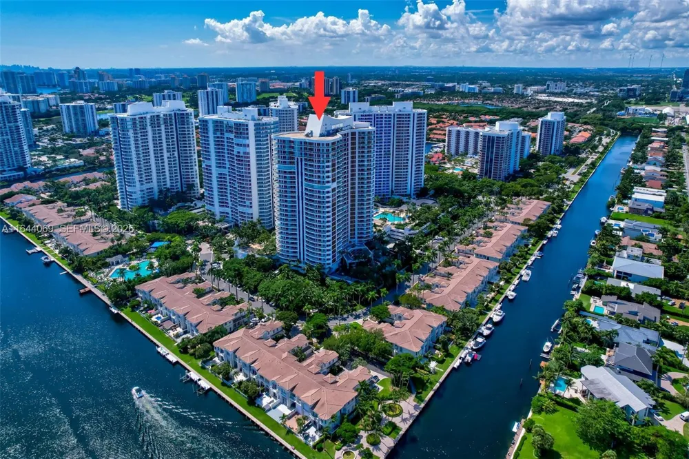 21200 Point Pl #1204 Aventura, FL 33180