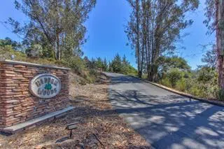 7190 Azzelio Way Salinas, CA 93907