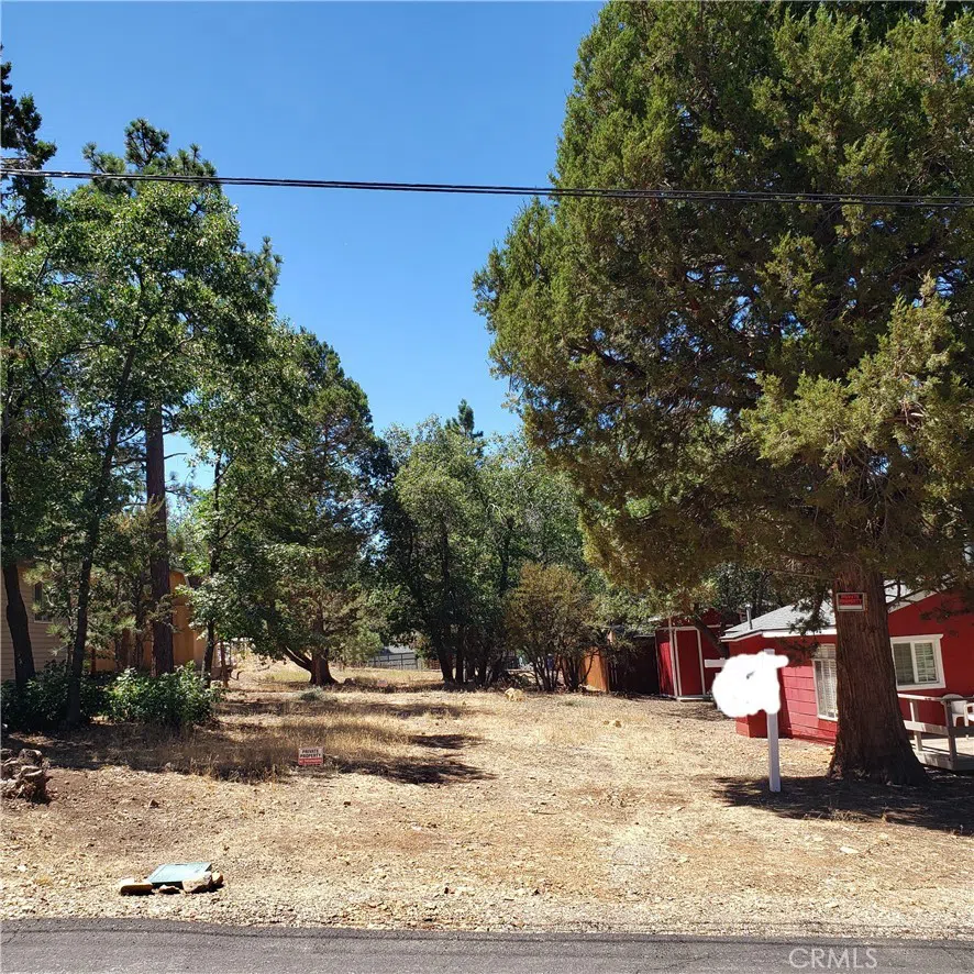 864 San Bernardino Avenue Sugarloaf, CA 92386