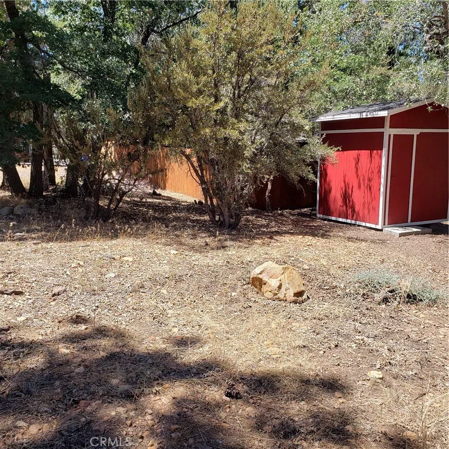 864 San Bernardino Avenue Sugarloaf, CA 92386