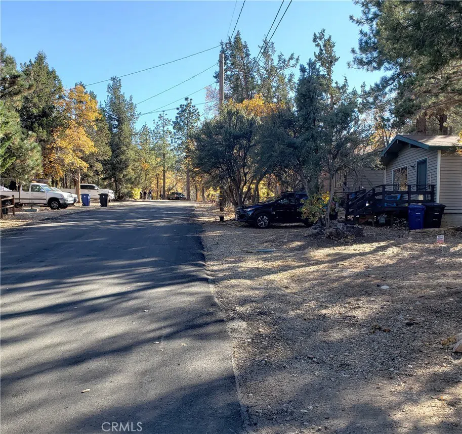 864 San Bernardino Avenue Sugarloaf, CA 92386