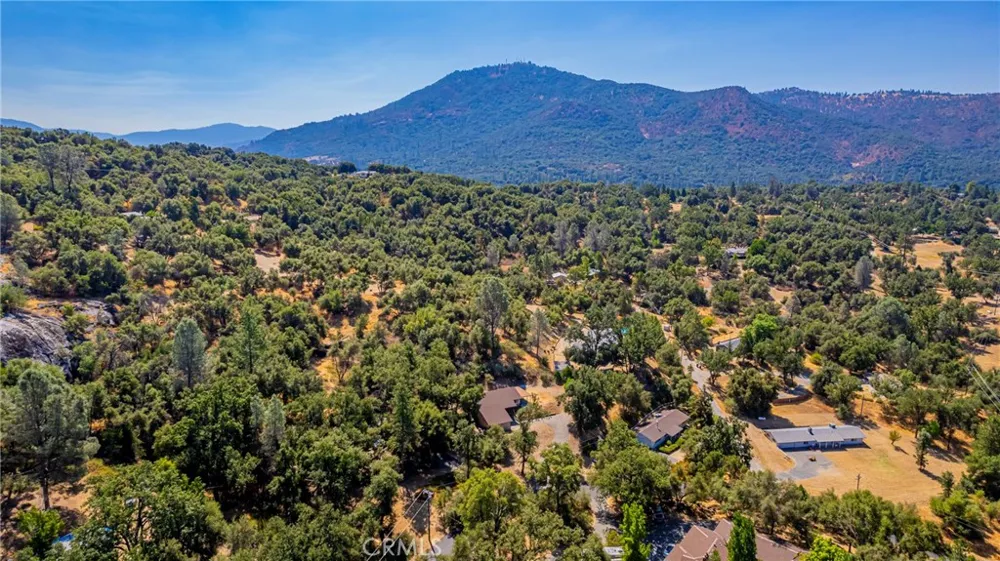41243 Pamela Place Oakhurst, CA 93644