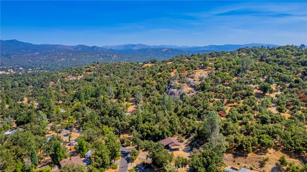 41243 Pamela Place Oakhurst, CA 93644