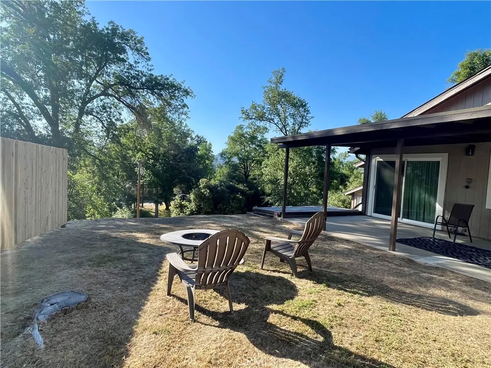 41243 Pamela Place Oakhurst, CA 93644