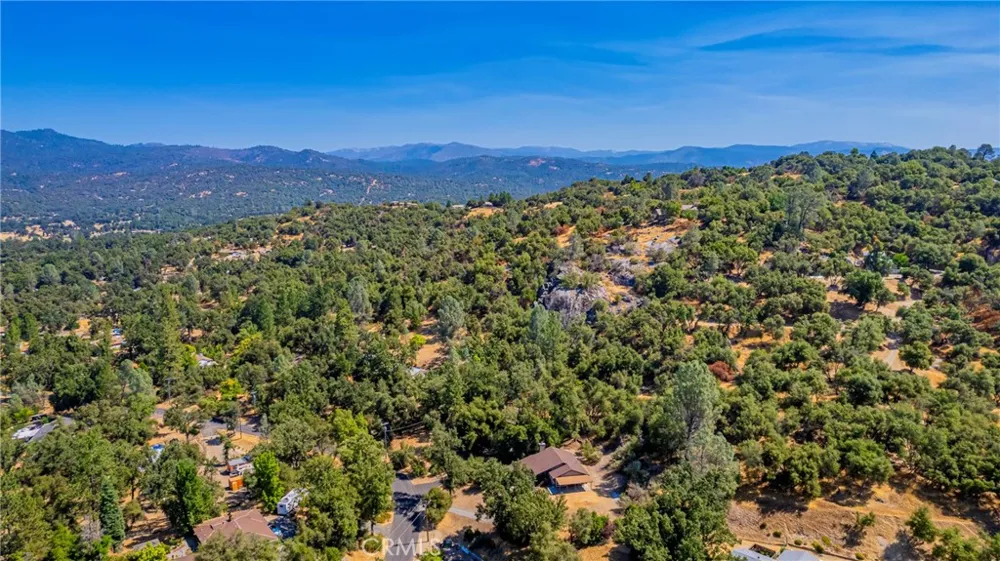 41243 Pamela Place Oakhurst, CA 93644
